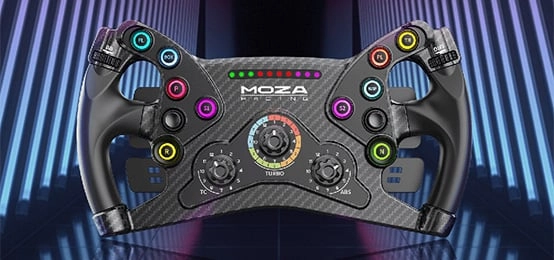 Kierownica MOZA Racing KS RS047 na tle futurystycznego korytarza z neonowym oświetleniem