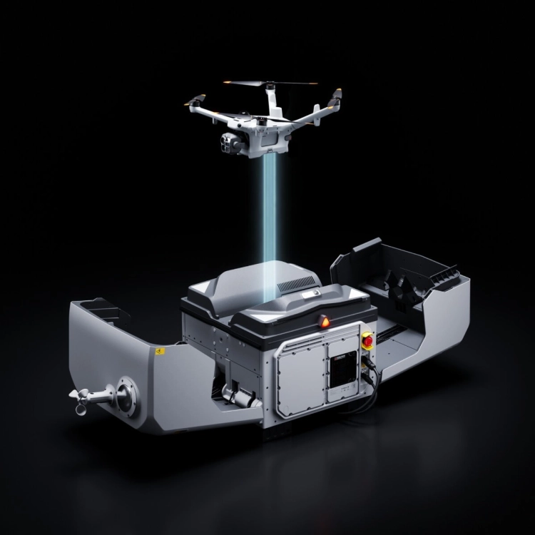 Automatyczna wymiana akumulatora drona Matrice 5TD w stacji DJI Dock 4