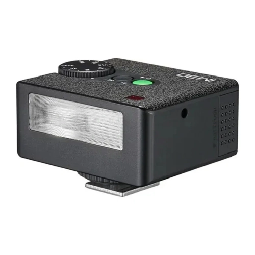 Lampa błyskowa Godox iM30 z przodu pod kątem