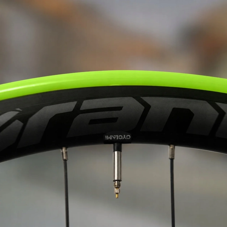 Dętka TPU CYCLAMI Road 30G z wentylem Presta w obręczy szosowej