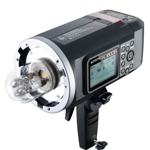 Lampa plenerowa Godox AD600B z odkrytym palnikiem, widok z przodu pod kątem