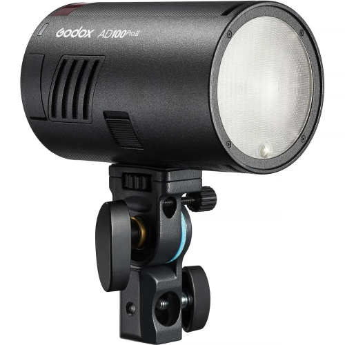 Lampa plenerowa Godox AD100Pro II z przodu pod kątem na uchwycie AD-E2