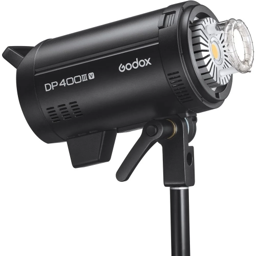 Lampa studyjna Godox DP400III-V z odkrytym palnikiem, widok z przodu pod kątem