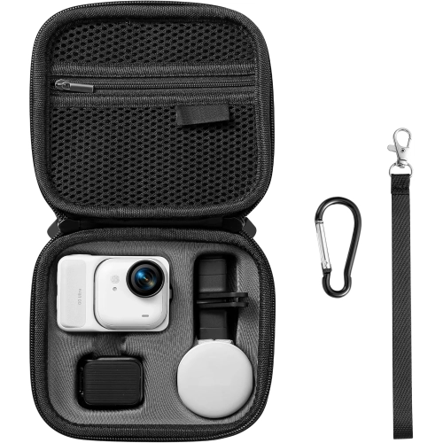 Otwarta czarna torba STARTRC z kamerą Insta360 GO Ultra, smyczą i karabińczykiem