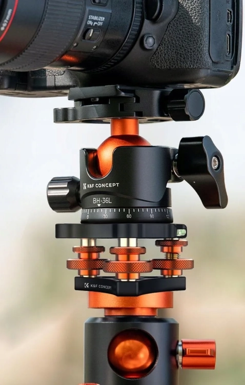 Baza K&F Concept LP-48 na statywie pod głowicą kulową z aparatem