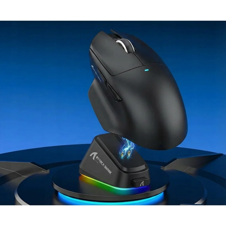 Czarna Attack Shark V6 na stacji RGB