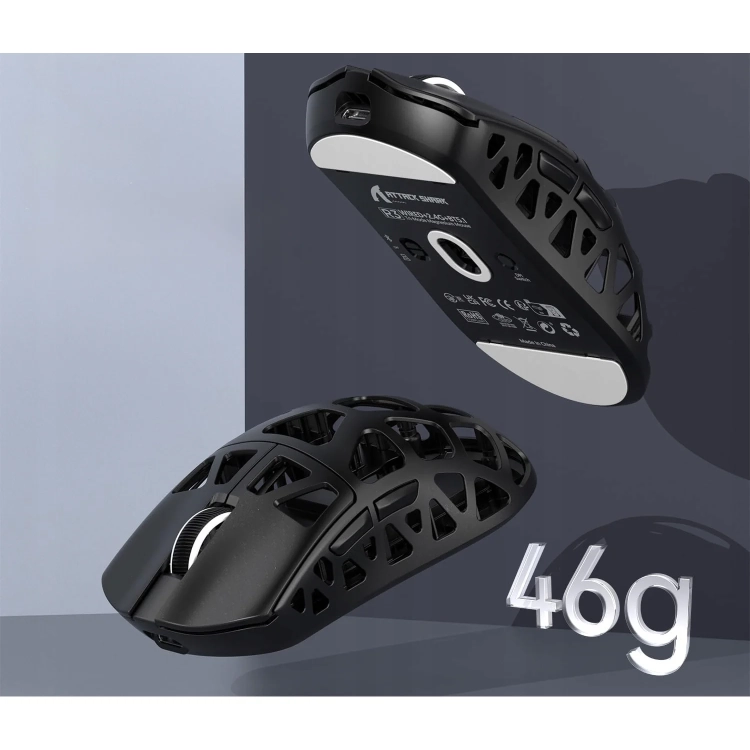 Czarna Attack Shark R3 o masie 46 g