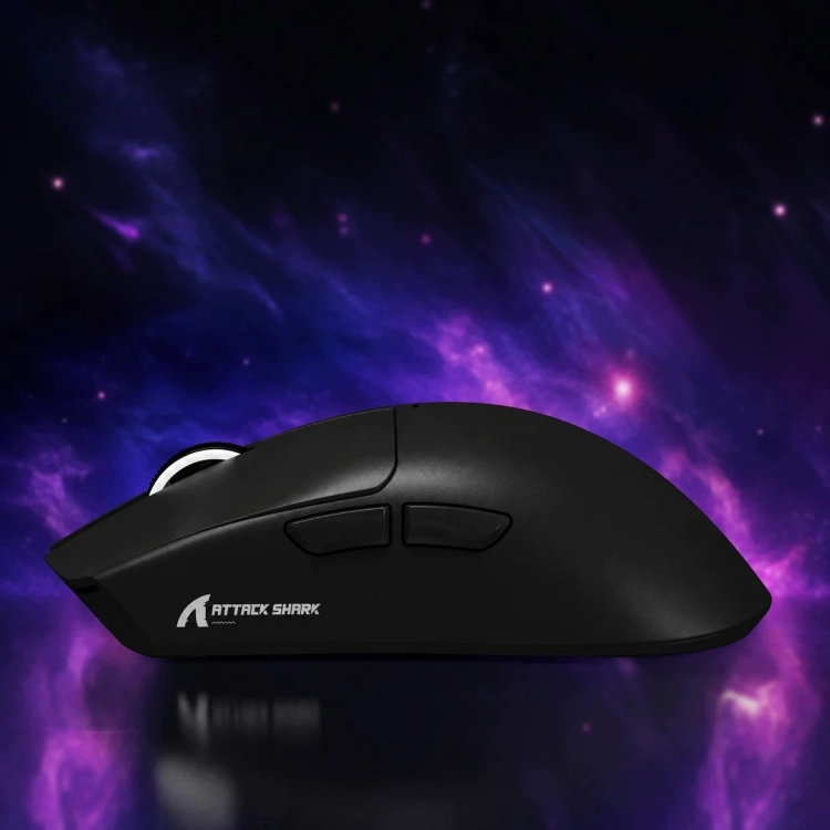 Czarna Attack Shark X11SE z boku