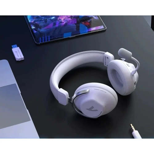 Attack Shark L50 PRO białe na biurku