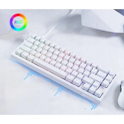 Biała Attack Shark X68 HE z podświetleniem RGB na biurku