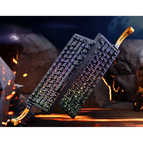 Czarna Attack Shark X68 HE pod kątem