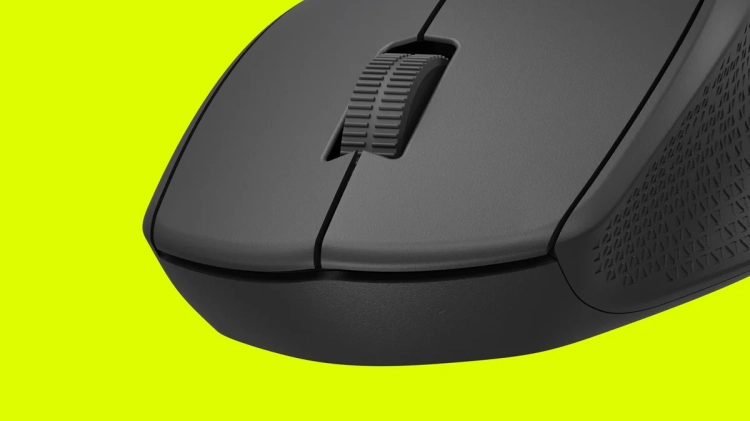 Gumowe kółko przewijania myszy Logitech M280 z bliska