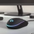 Logitech G102 LIGHTSYNC na biurku gracza przy monitorze
