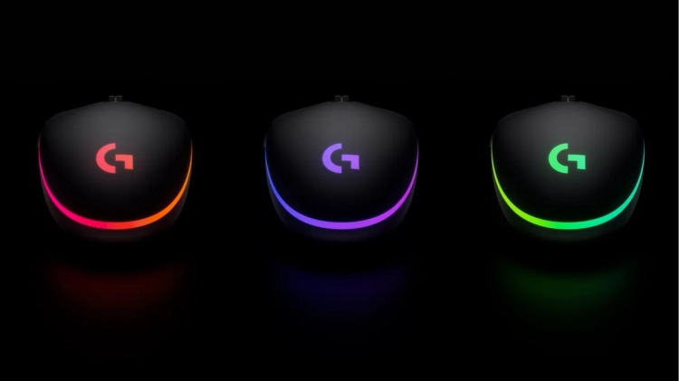 Podświetlenie RGB myszy Logitech G102 LIGHTSYNC w trzech kolorach