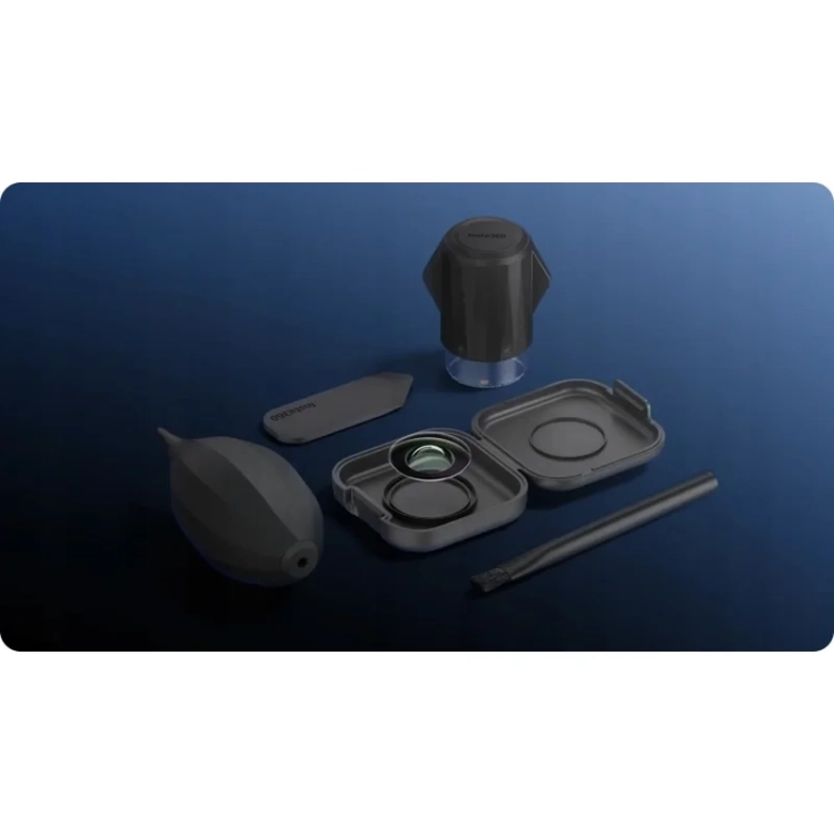 Narzędzia z zestawu Insta360 X5 Replacement Lens Kit w otwartym etui