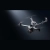 Dron DJI Matrice 5TD z akcesoriami na mocowaniach podczas lotu nocą