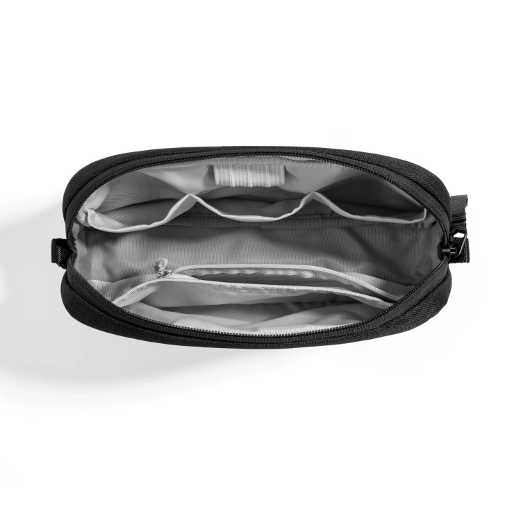 Puste kieszenie w organizerze Tomtoc Light-T12 1L