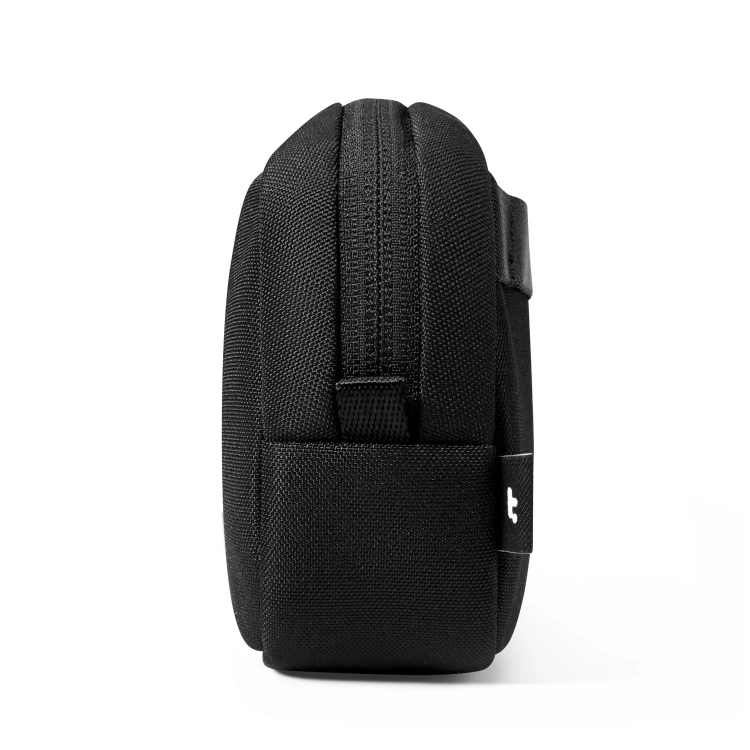 Organizer Tomtoc Light-T12 1L stojący pionowo, widok z boku