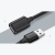 Gniazdo USB-A i wtyk USB-A przedłużacza UGREEN US103 obok siebie