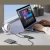 UGREEN CM219 na biurku z dyskiem i wentylatorem USB
