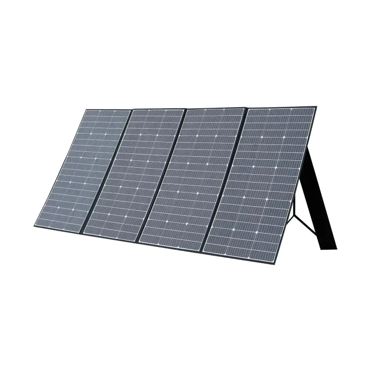 Ogniwa panelu ALLPOWERS SP037 400 W ustawionego pod kątem do słońca