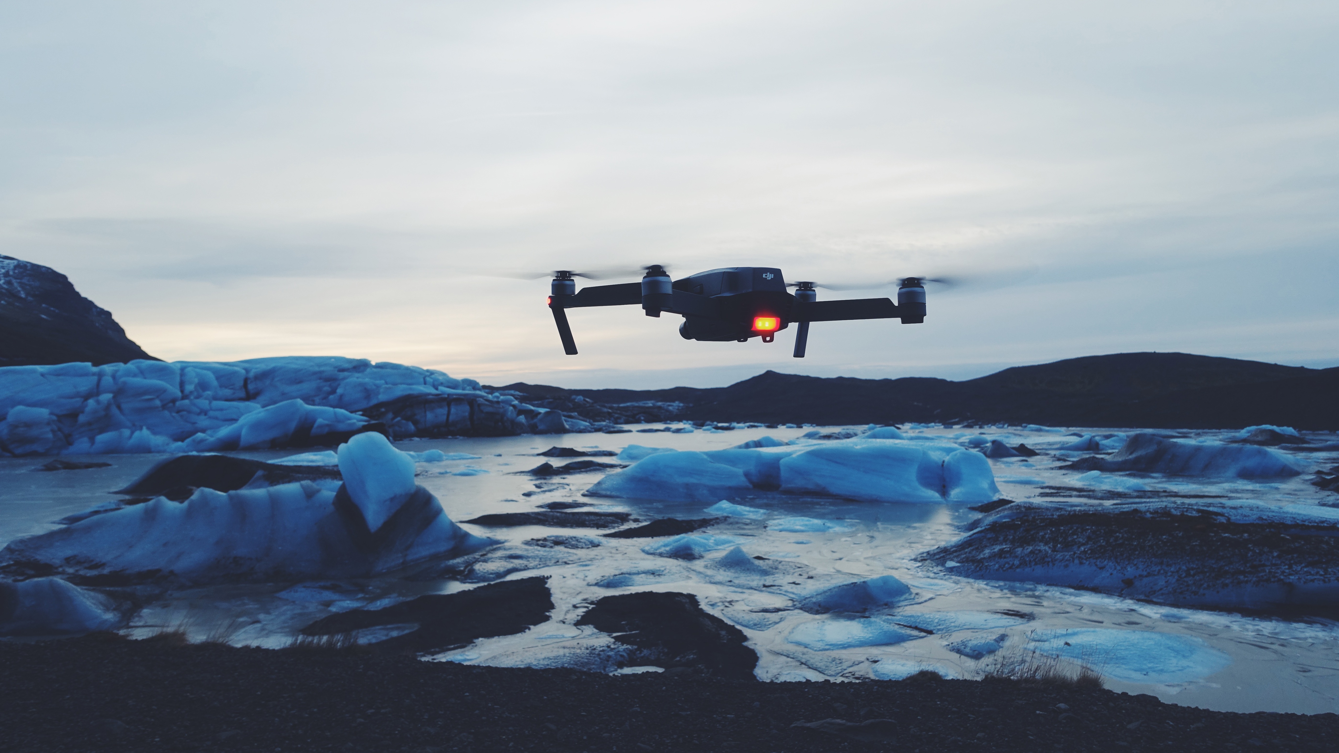 dron dji mavic