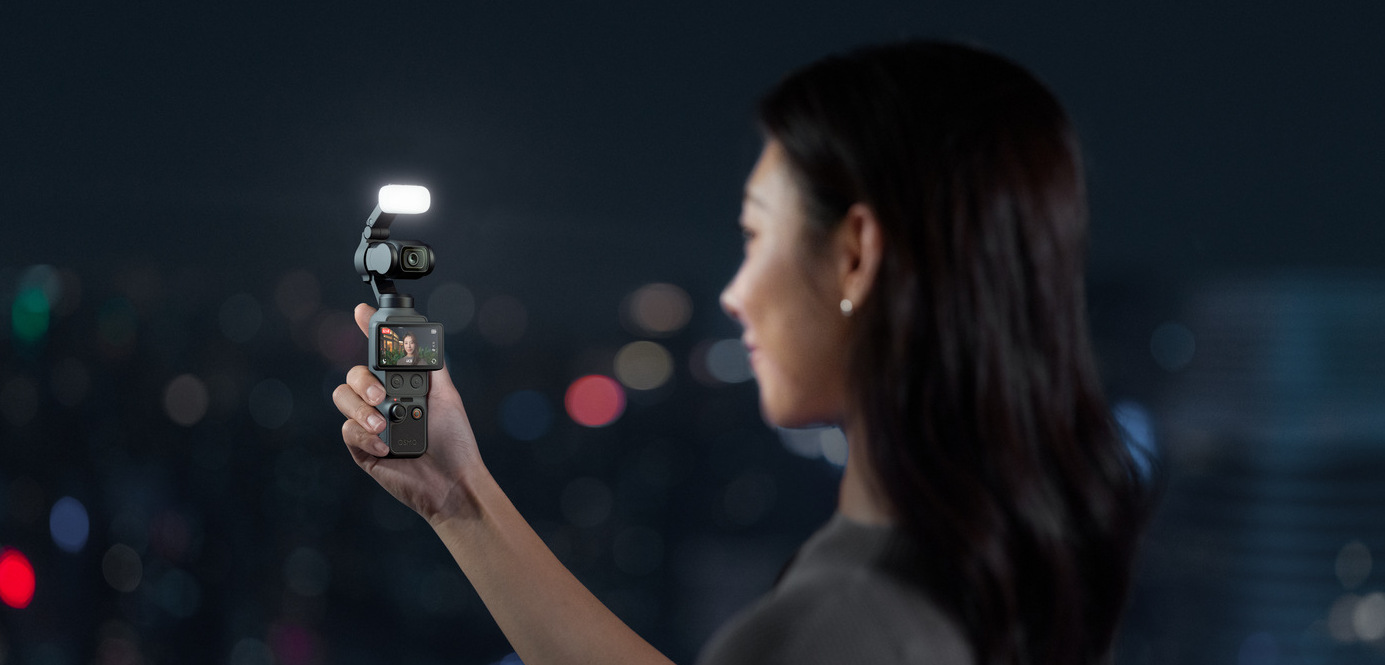 Porównanie jakości obrazu DJI Pocket 4 i DJI Pocket 3 w kontrastowej scenie