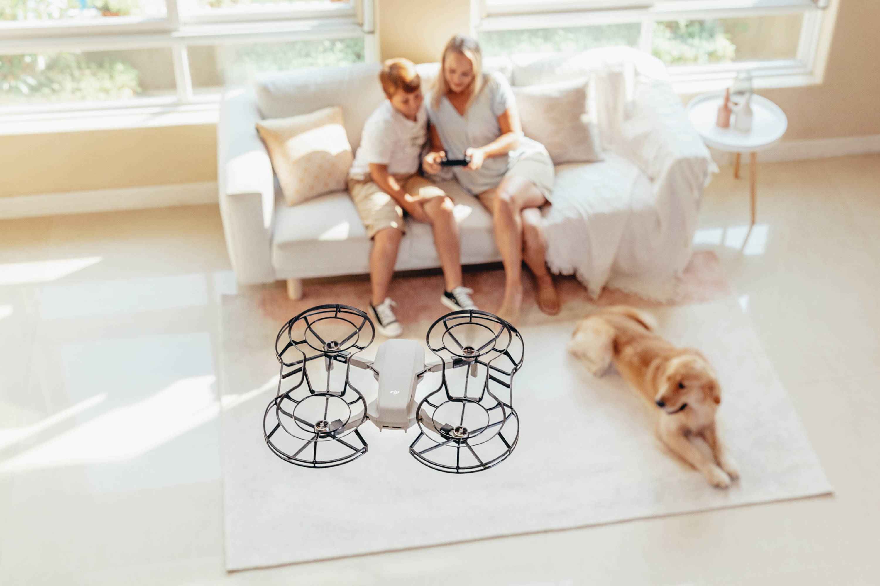 dron mavic mini z solonami