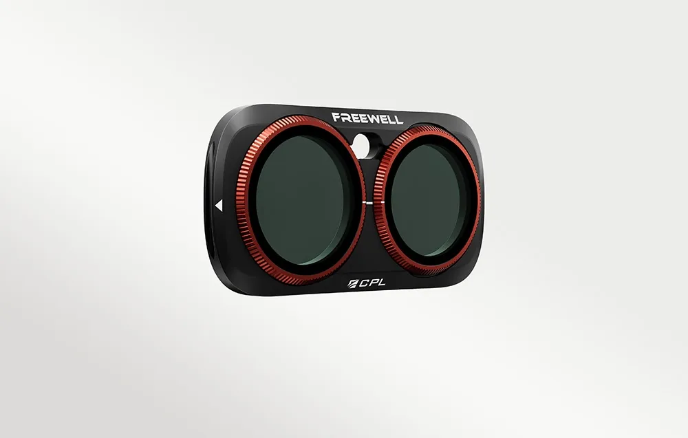 Montaż push-fit filtra Freewell CPL do Insta360 Luna Ultra
