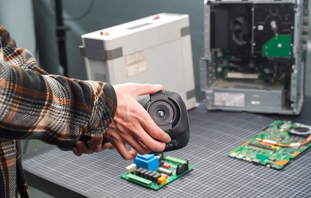 Pomiar temperatury od minus 20 do 550 stopni w kamerze THERMAL MASTER Thor001