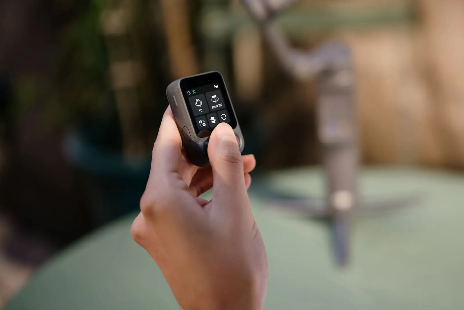 DJI Osmo Mobile 8P – kompaktowy gimbal do smartfonów z ActiveTrack 8.0 i Osmo FrameTap