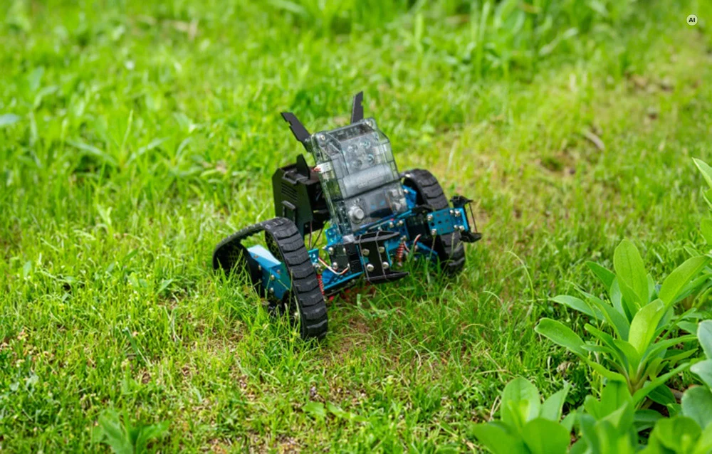 Chwytak i manipulacja przedmiotami xTool Rover Robotics