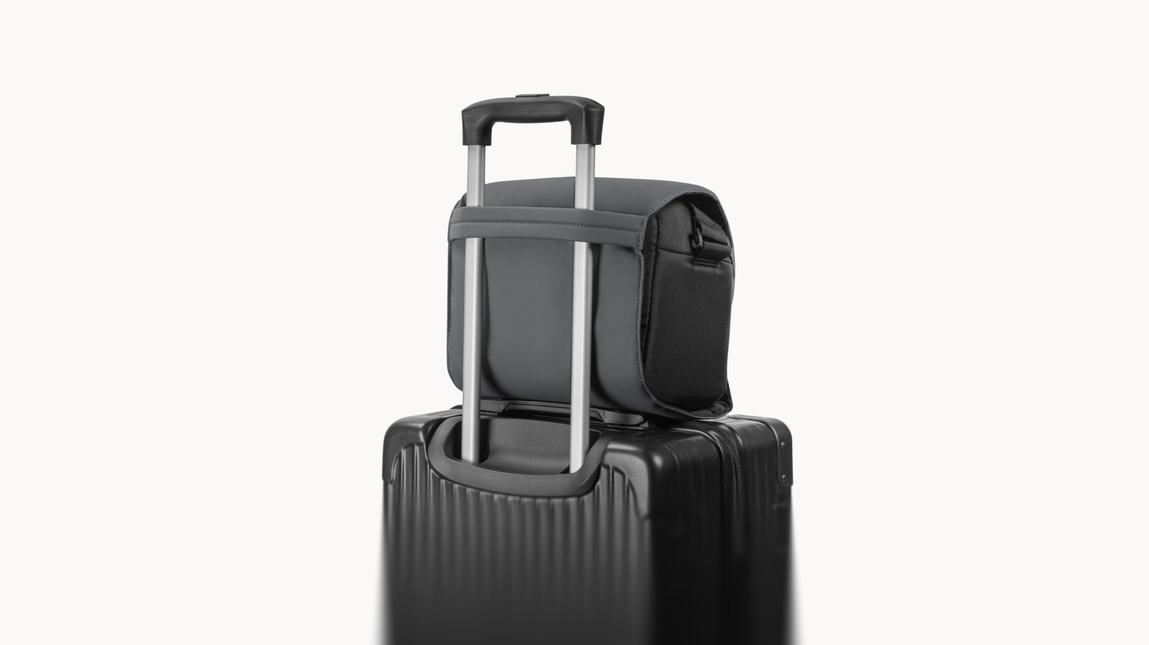 Torba Antigravity z uchwytem i paskiem na walizkę