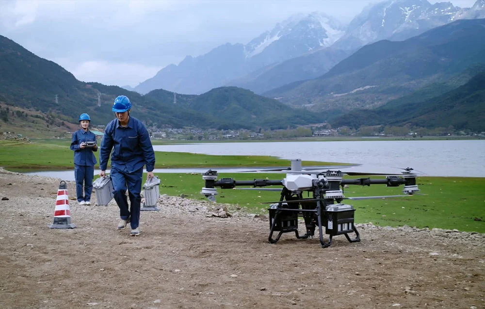 DJI FlyCart 100 – podczas wymiany akumulatorów