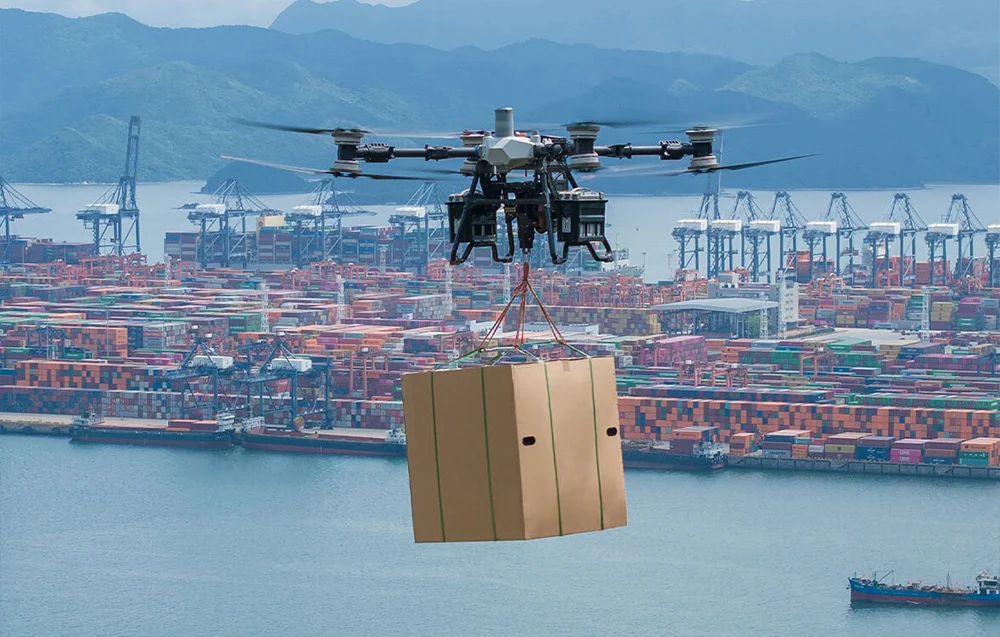 Wciągarka DJI DELIVERY FlyCart 100 – transport pudła cargo nad portem