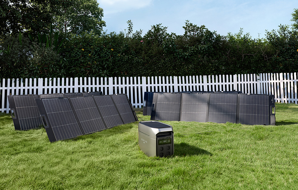 Ładowanie solarne stacji EcoFlow w ogrodzie