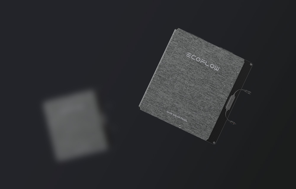 Dwa złożone panele w torbach transportowych