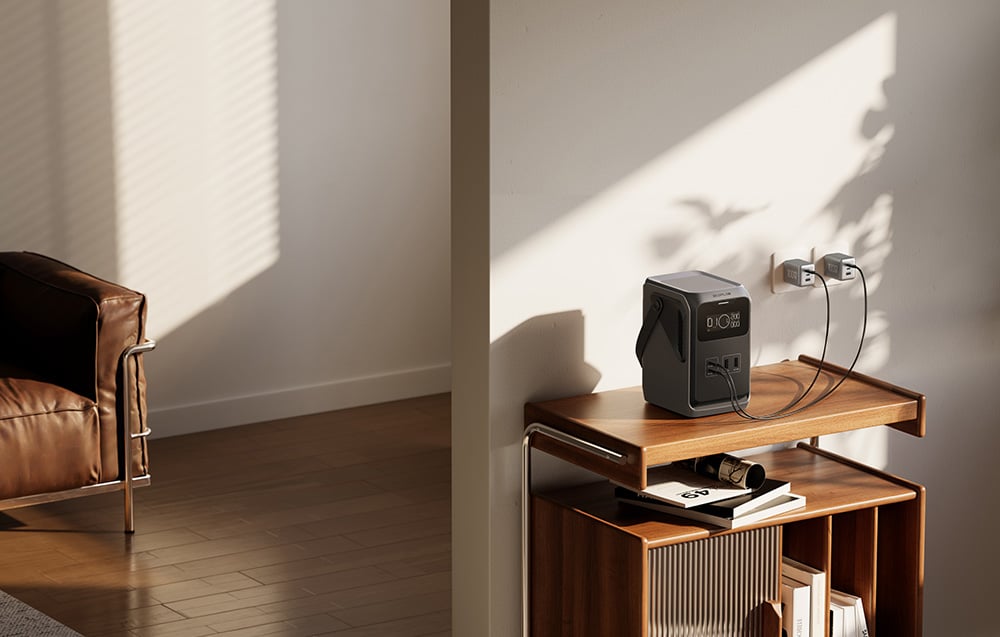 EcoFlow TRAIL 200 DC podłączona do ładowania na półce w mieszkaniu