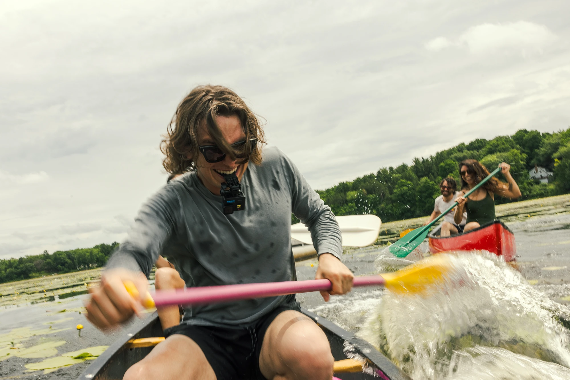 GoPro LIT HERO – wytrzymała, wodoodporna (5 m) kamera 4K z formatami 16:9 i 4:3.