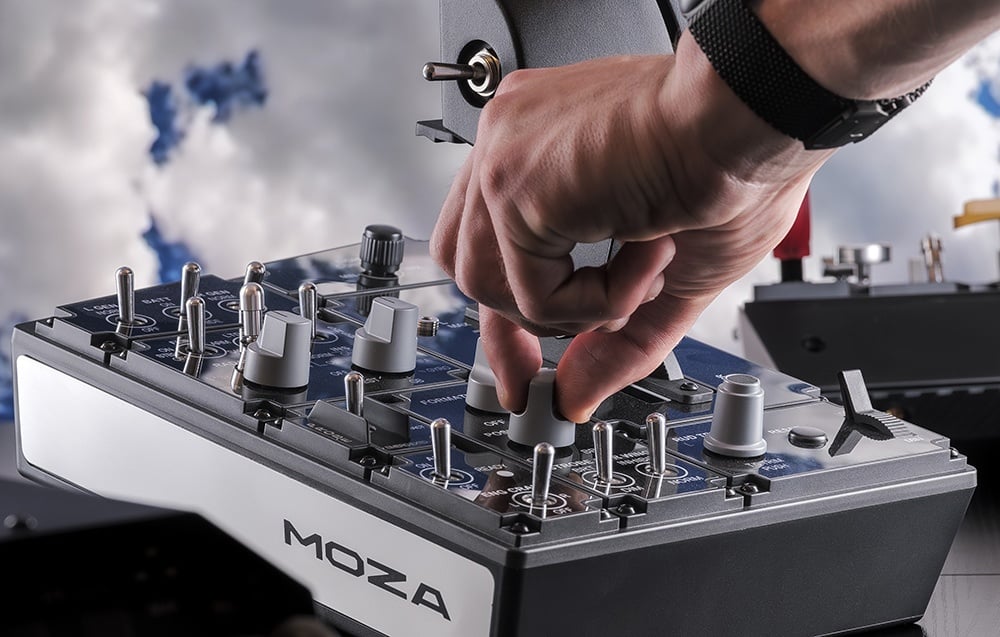 Panel sterujący przepustnicy Moza MTP AS008 z pokrętłami i przełącznikami