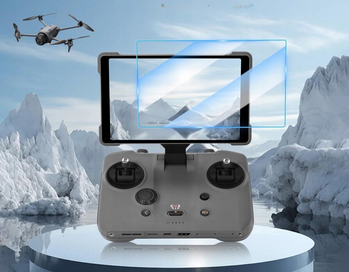 Demonstracja bezproblemowej obsługi dotykowej aplikacji DJI Fly na zamontowanym szkle ochronnym STARTRC 0,3 mm.