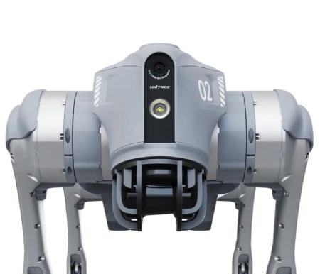 Czworonożny robot Unitree Go2 Edu współpracujący ze stacją ładującą