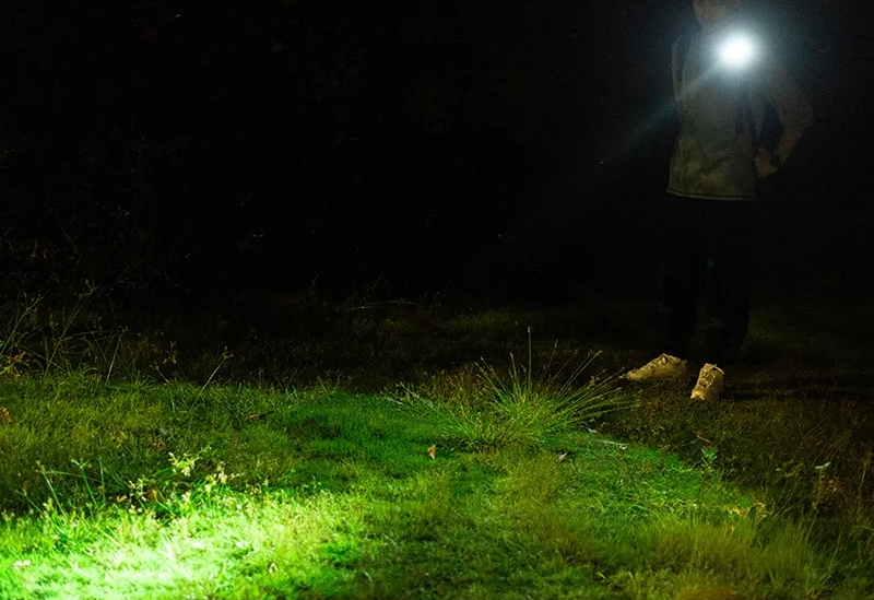 Mocne światło dla bezpieczniejszych lotów nocnych