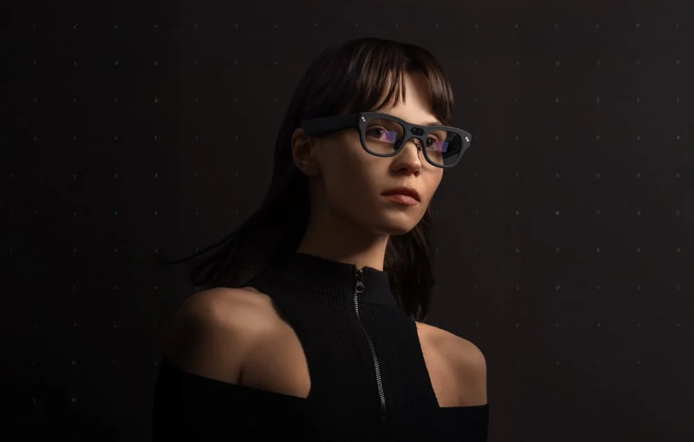 Sterowanie dotykiem, głosem i Apple Watch w RayNeo X3 Pro