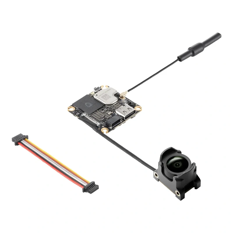 Zawartość zestawu DJI O4 Wide Air Unit z kamerą, modułem transmisji, anteną i przewodem