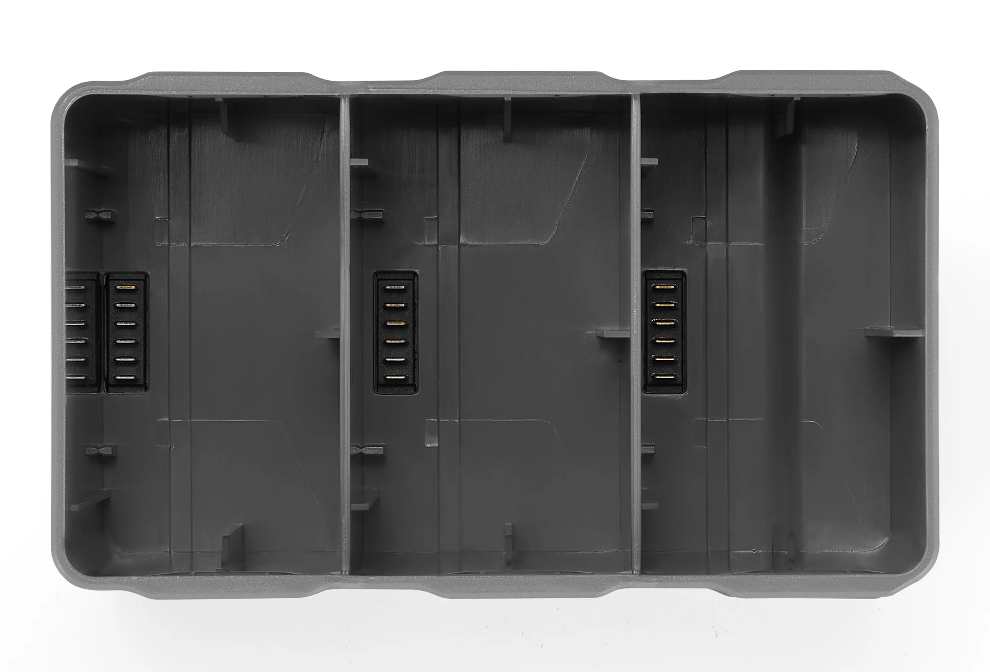 Ładowanie akumulatorów w hubie DJI Mini 5 Pro