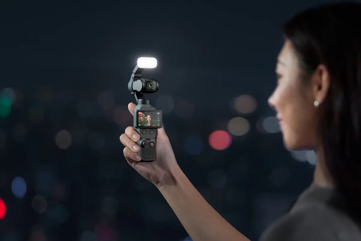 Lampa doświetlająca DJI Osmo Pocket 4 do vlogów i selfie