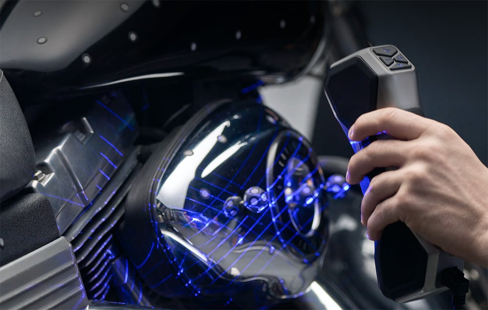 Skanowanie części motocykla skanerem Revopoint MetroX Pro Standard