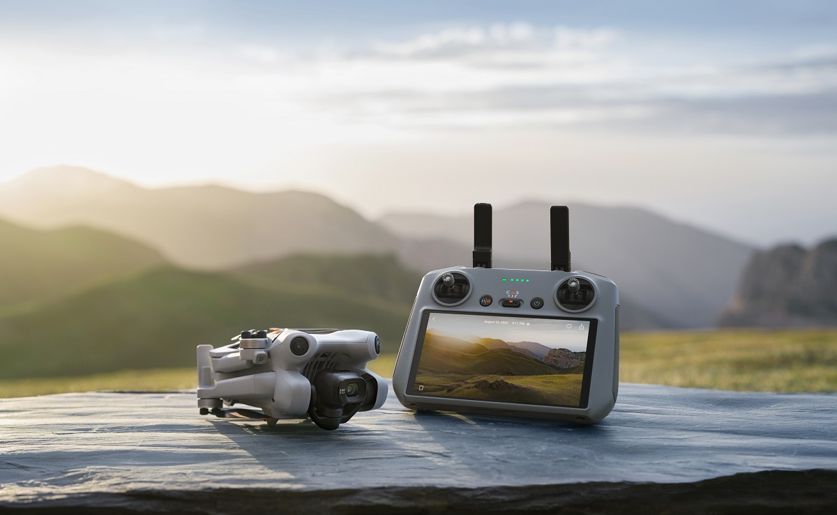 DJI Mini 4 Pro Fly More Combo (DJI RC 2) | FLYSTORE.pl