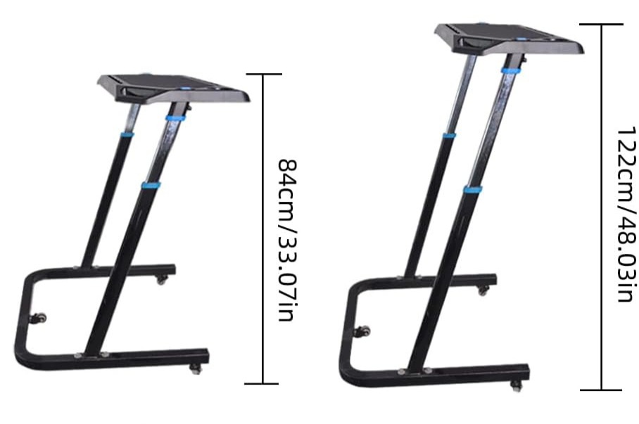 Stolik ThinkRider w najniższym (84 cm) i najwyższym (122 cm) położeniu